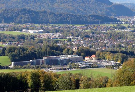 Fachhochschule Salzburg – Wikipedia.